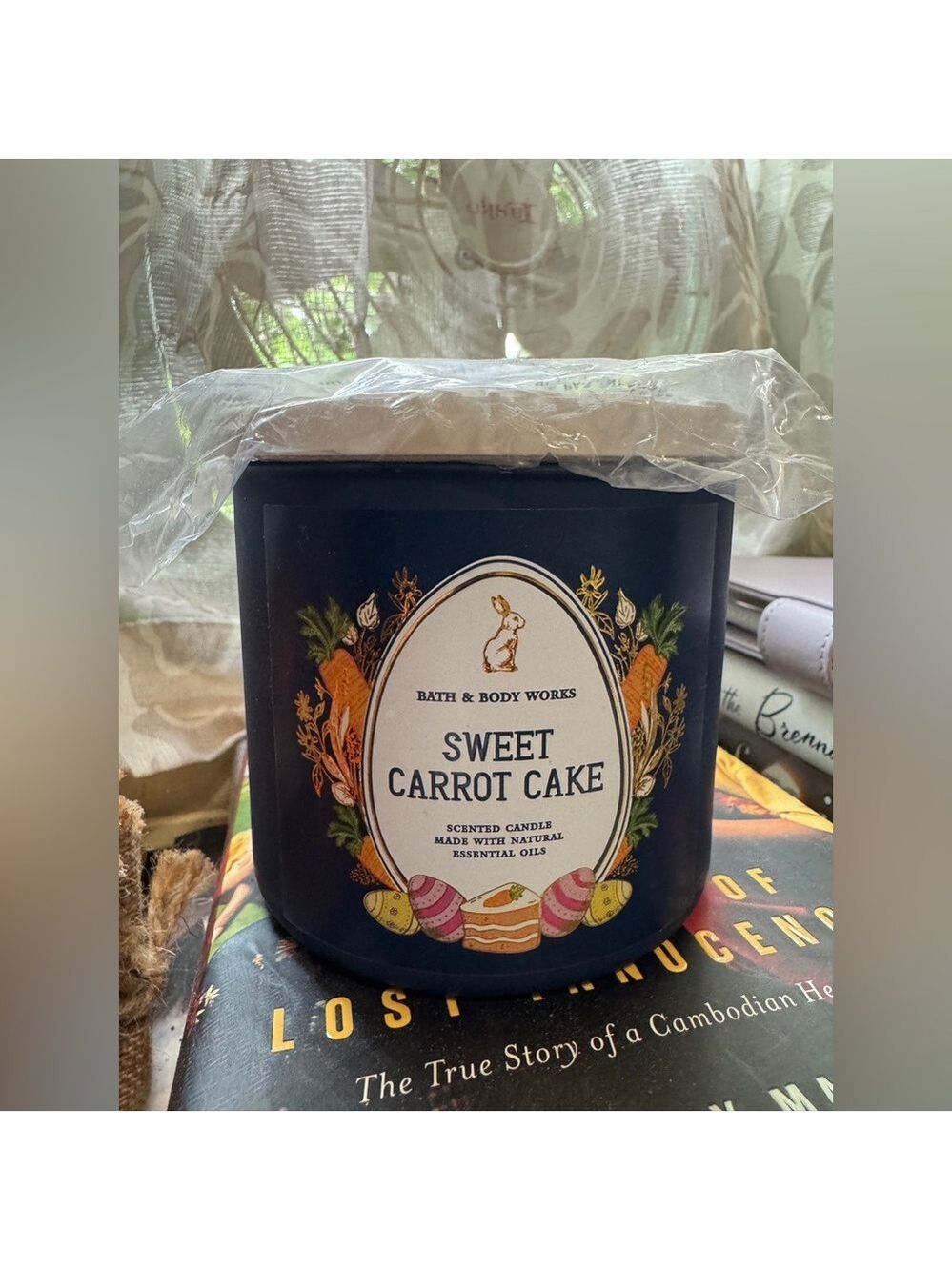 Bath & Body Works Sweet Carrot Cake 3-Wick Candle – 14.5 oz – NEW